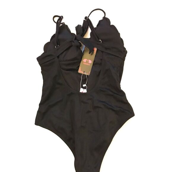 Shekini Scalloped Halter Swimsuit   - Picture 5 of 8